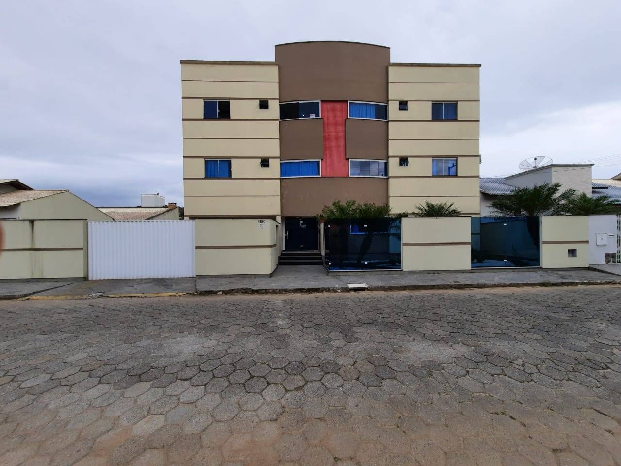 #932 - Apartamento para Venda em Tijucas - SC